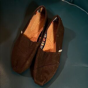 TOMS Women's Black Slip-On Loafers